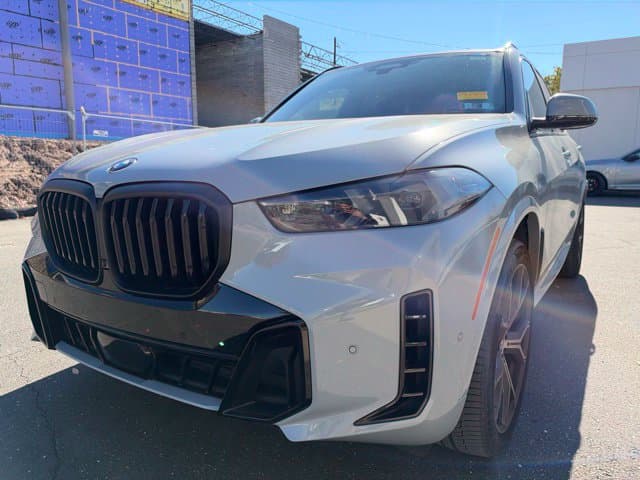 2024 BMW X5 xDrive40i — photo 1 of 10