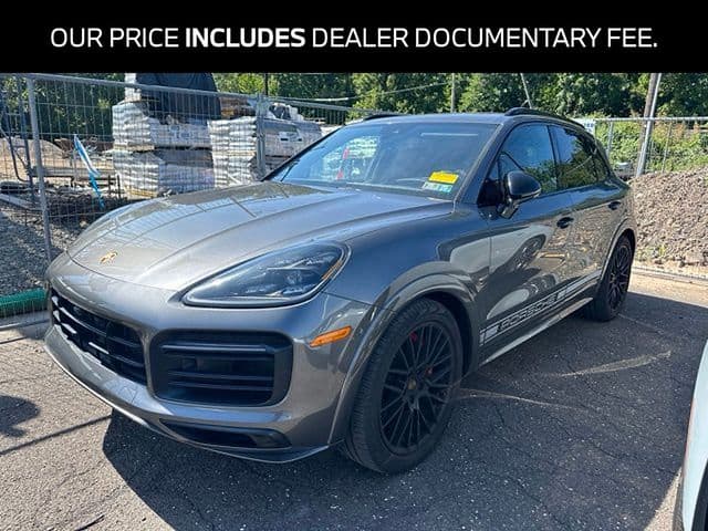 2021 Porsche Cayenne GTS — photo 1 of 10