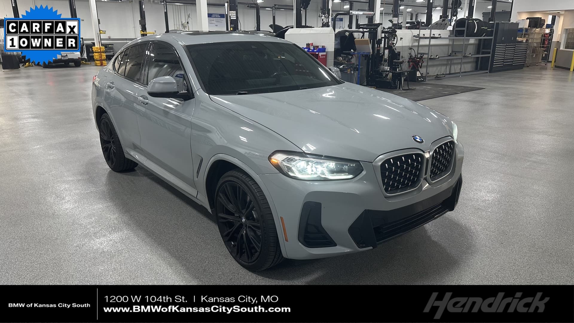 2022 BMW X4 xDrive30i — photo 1 of 35