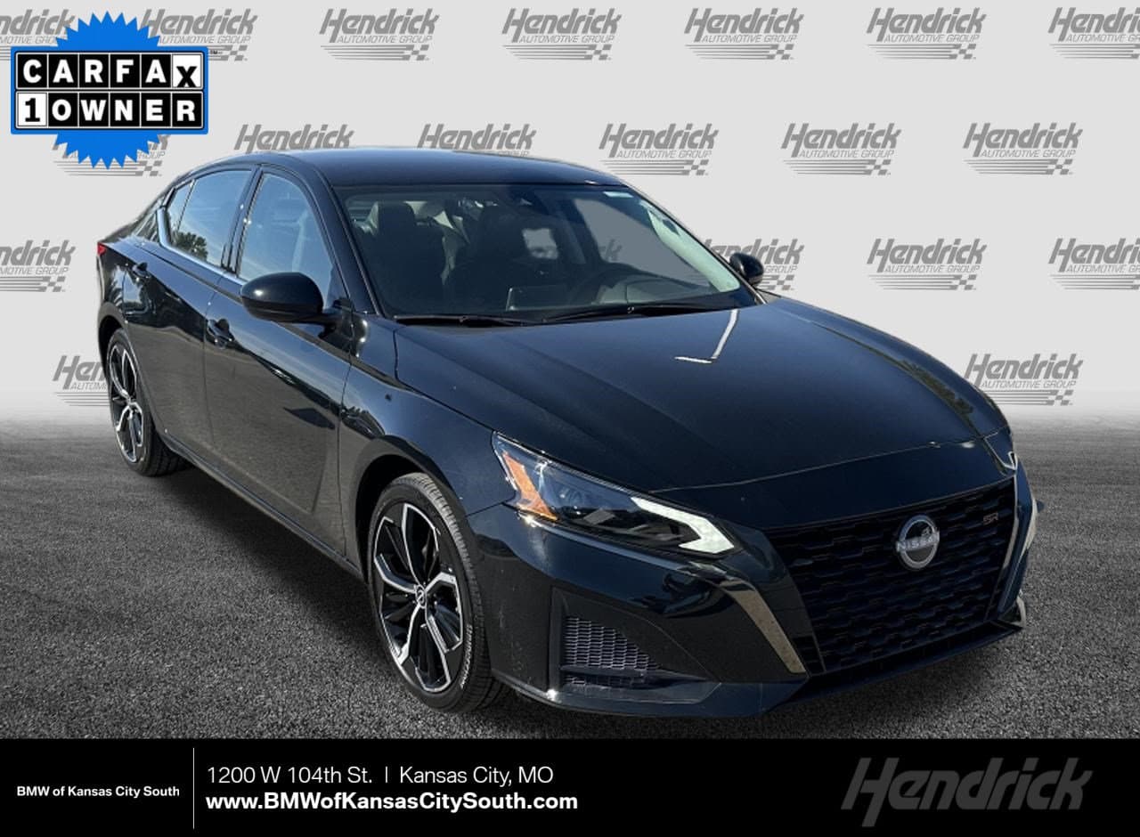 2025 Nissan Altima SR — photo 1 of 35