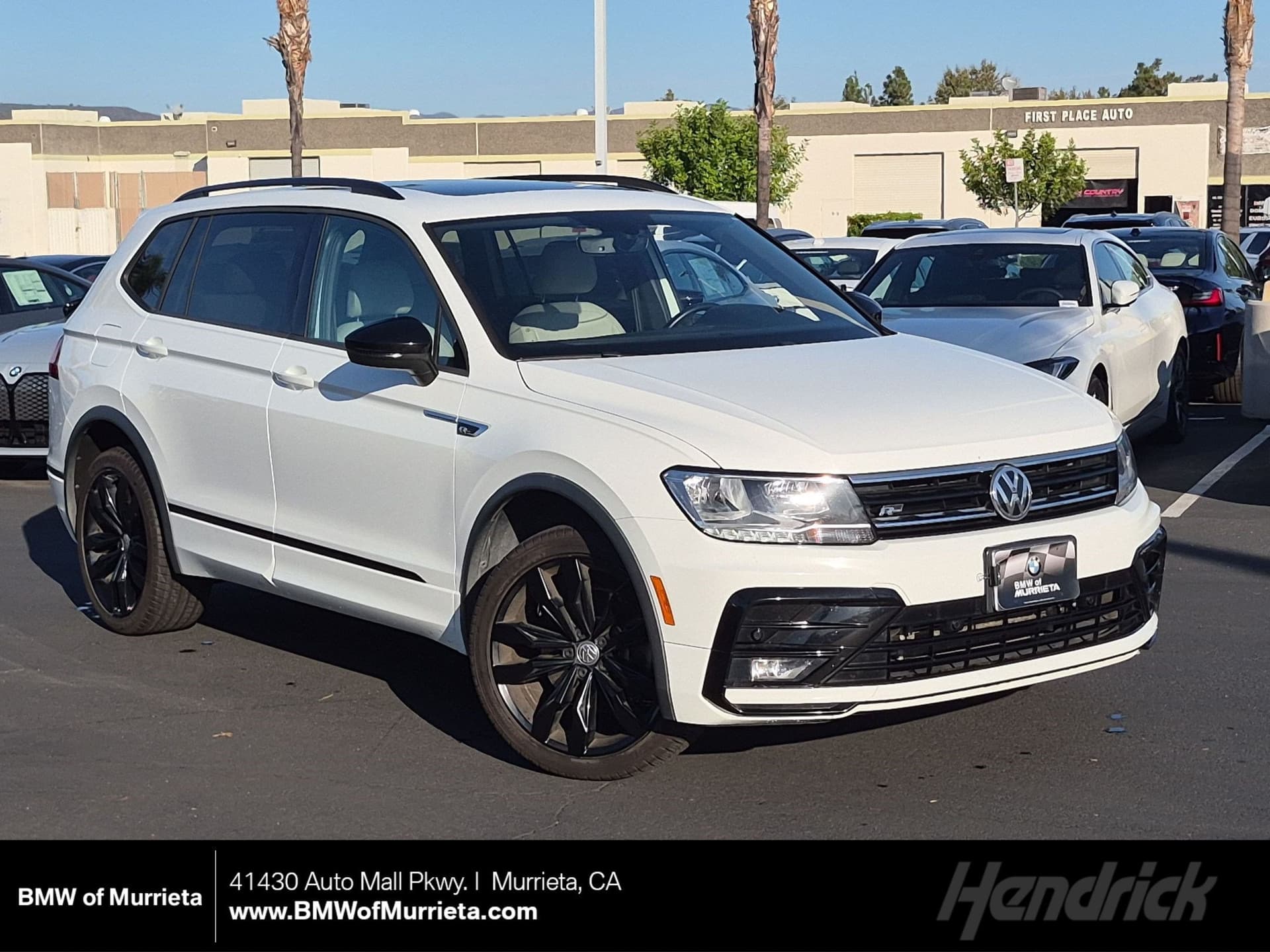 2020 Volkswagen Tiguan SE R-Line Black — photo 1 of 33