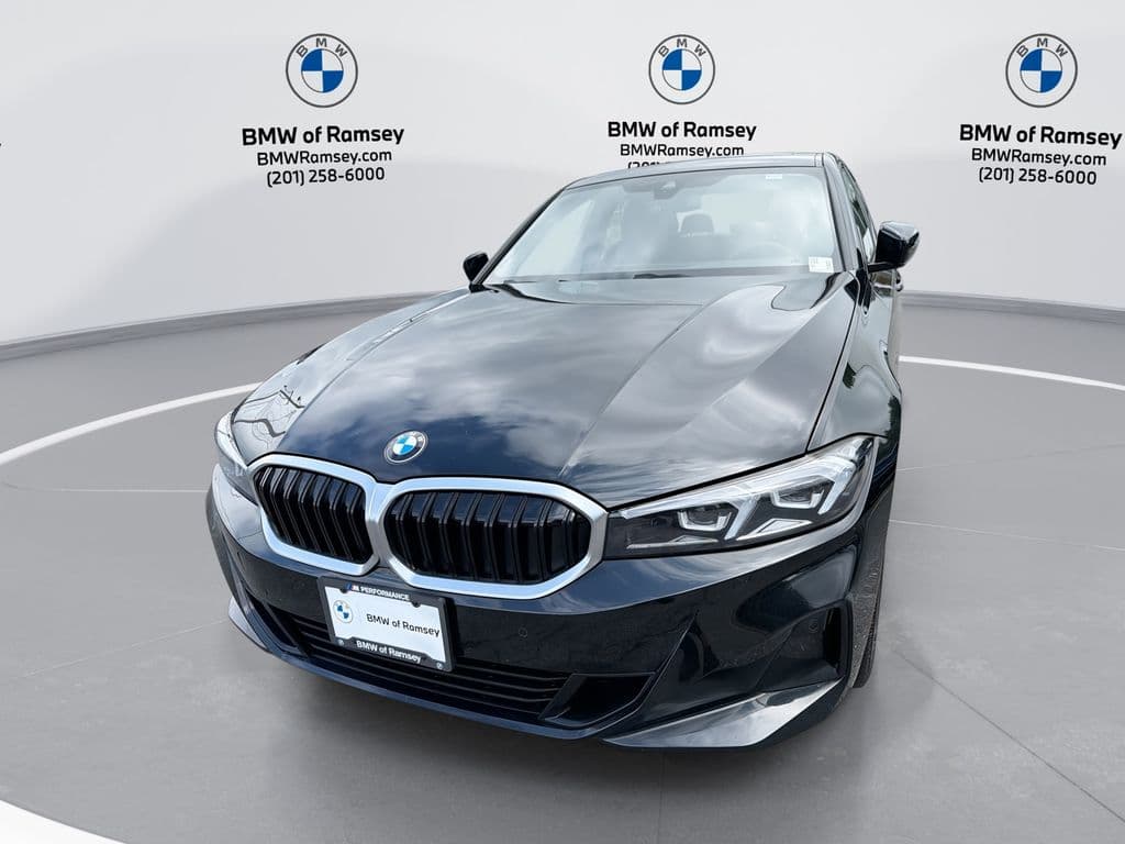 2023 BMW 330i xDrive — photo 1 of 29