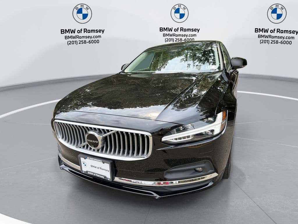 2025 Volvo S90 B6 Plus — photo 1 of 29