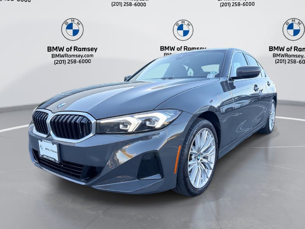 2024 BMW 3 Series 330i xDrive — photo 1 of 29