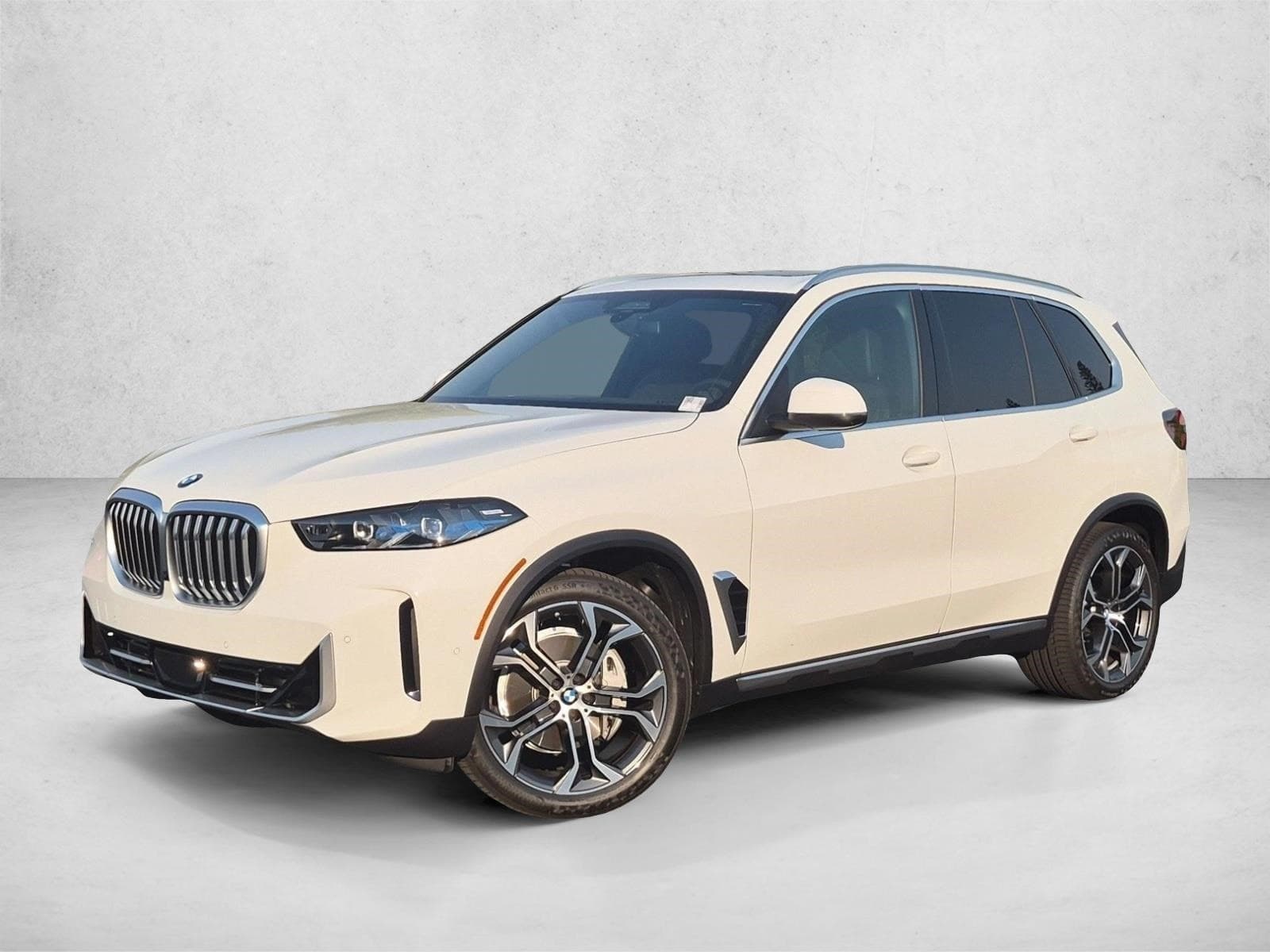 2026 BMW X5 xDrive40i — photo 1 of 28