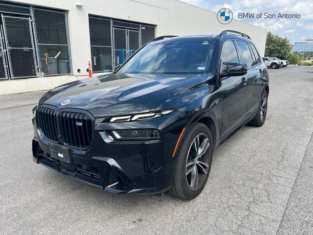 2023 BMW X7 M60i — photo 1 of 6