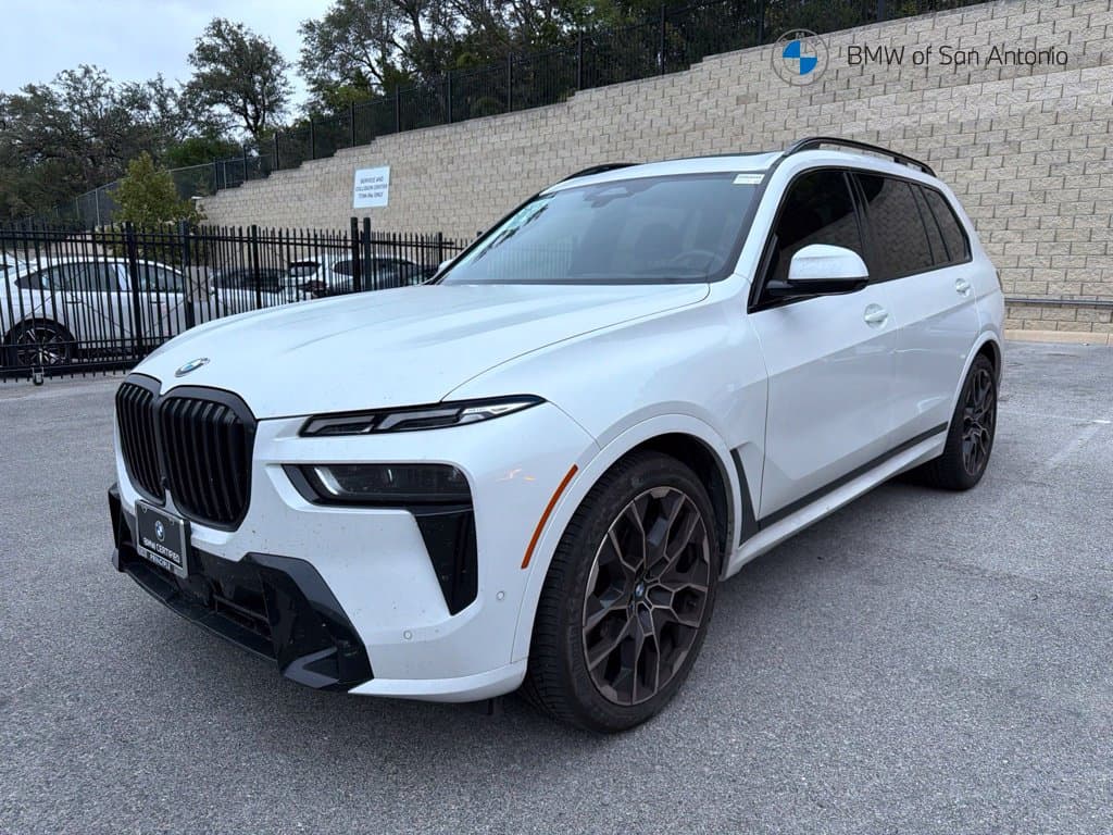 2024 BMW X7 xDrive40i — photo 1 of 5