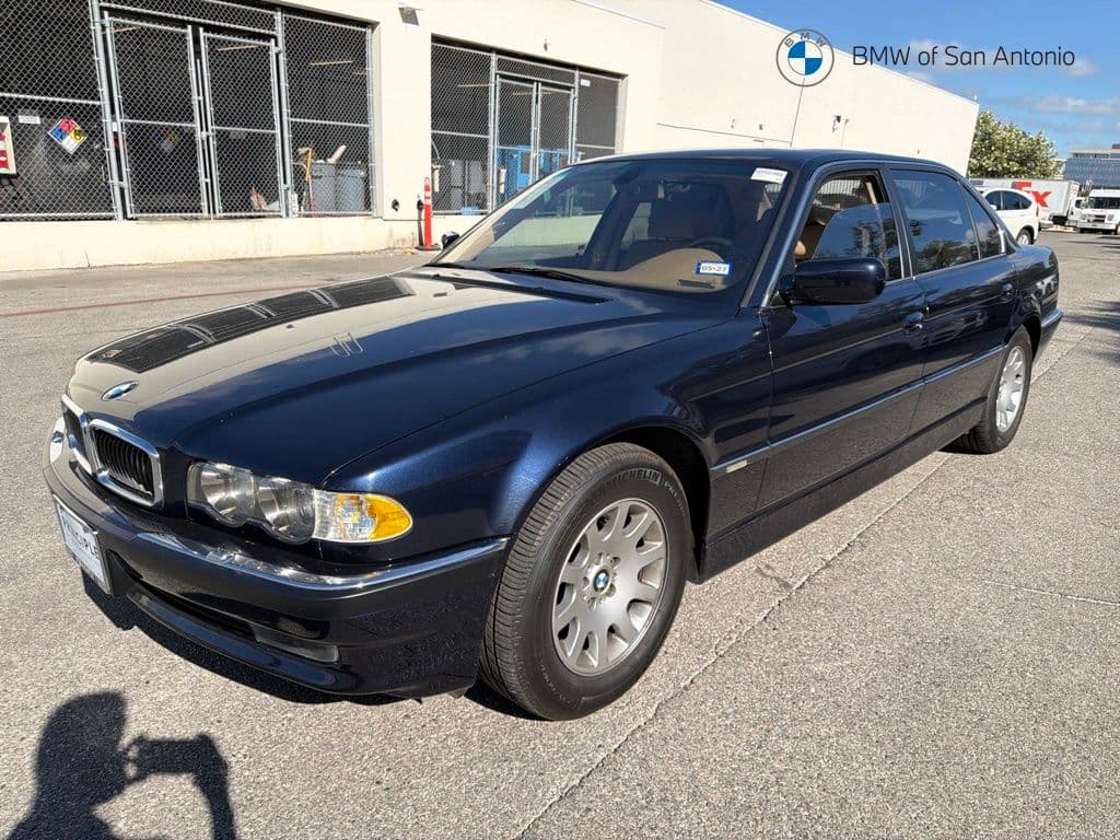 2001 BMW 740iL Base — photo 1 of 3