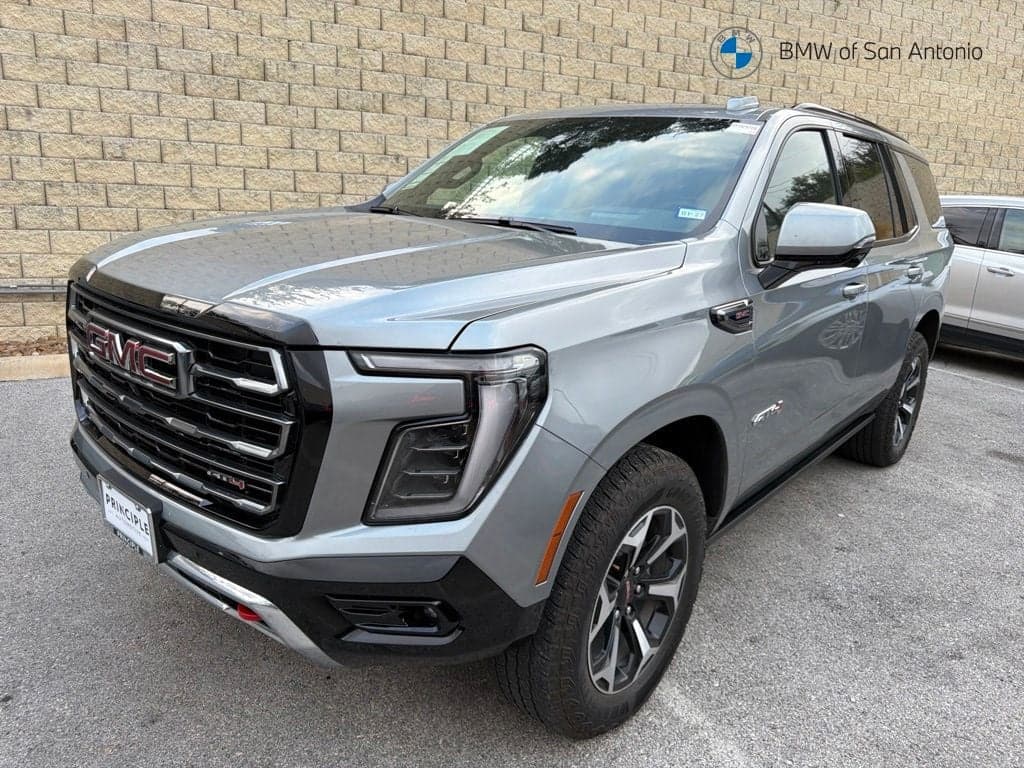 2025 GMC Yukon AT4 — photo 1 of 5