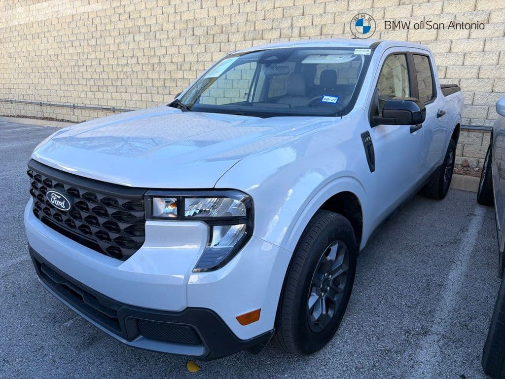 2025 Ford Maverick XLT — photo 1 of 3