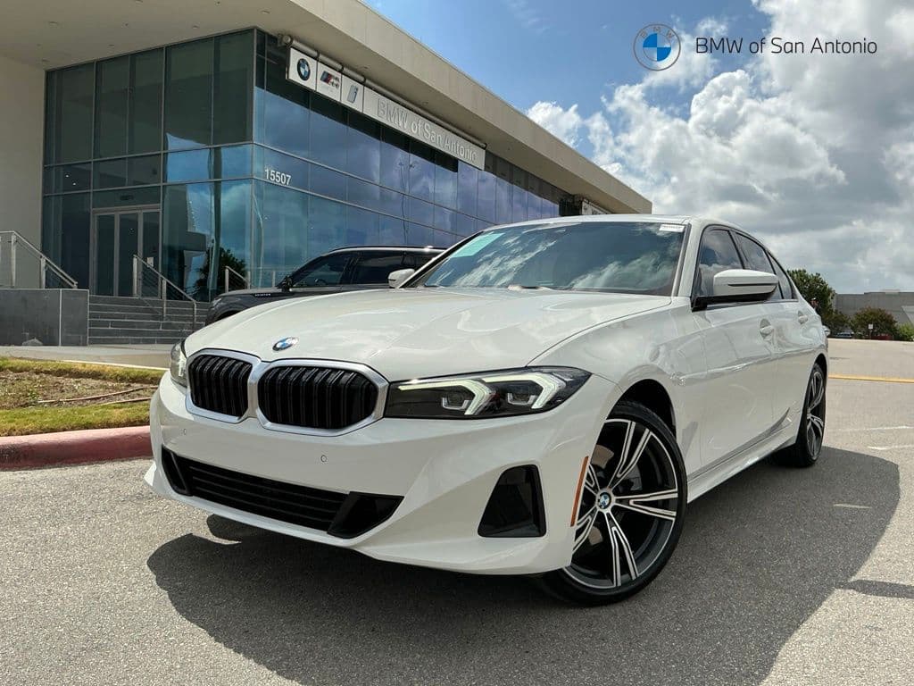 2023 BMW 330i Base — photo 1 of 32