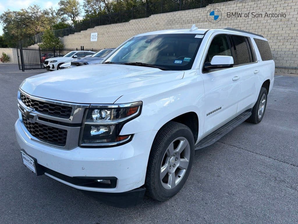 2017 Chevrolet Suburban LT — photo 1 of 5