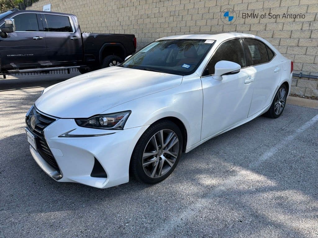 2020 Lexus IS IS 300 — photo 1 of 5