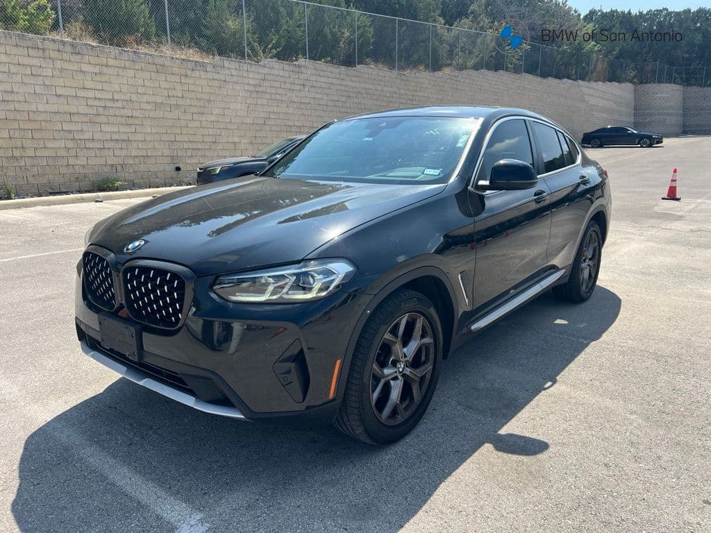 2024 BMW X4 xDrive30i — photo 1 of 6