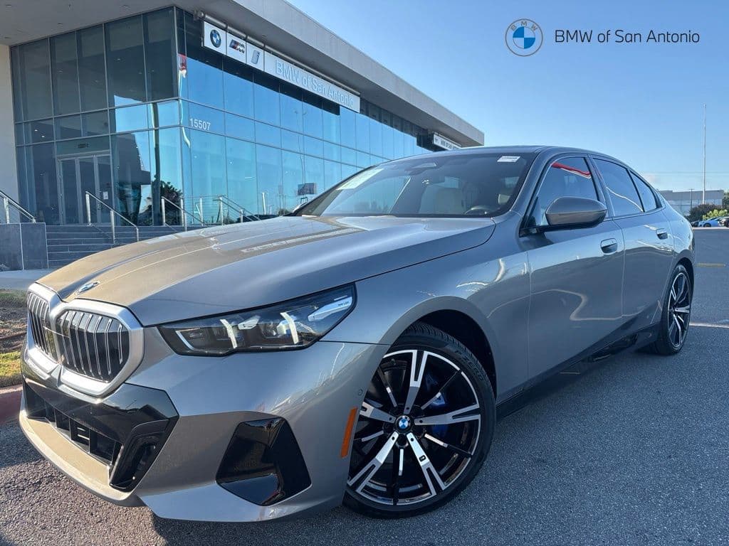 2026 BMW 530i Base — photo 1 of 48