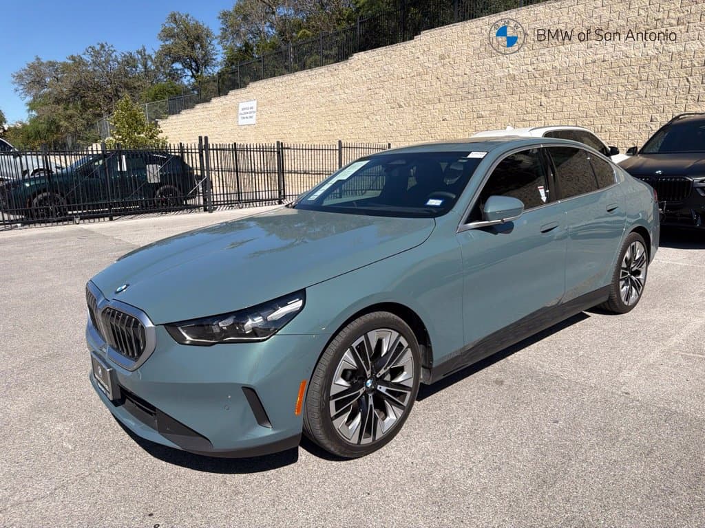 2024 BMW 5 Series 530i xDrive — photo 1 of 5