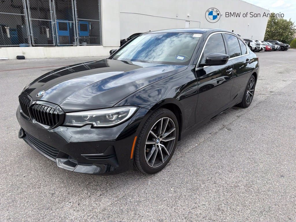 2021 BMW 3 Series 330i xDrive — photo 1 of 5