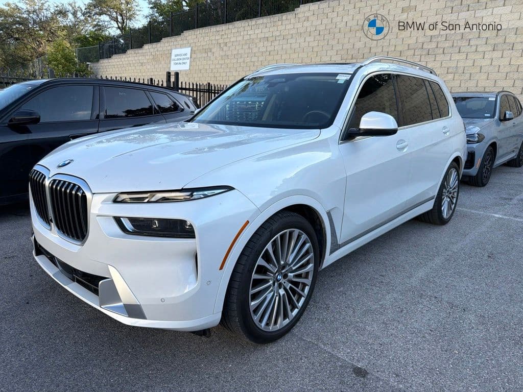 2024 BMW X7 xDrive40i — photo 1 of 5