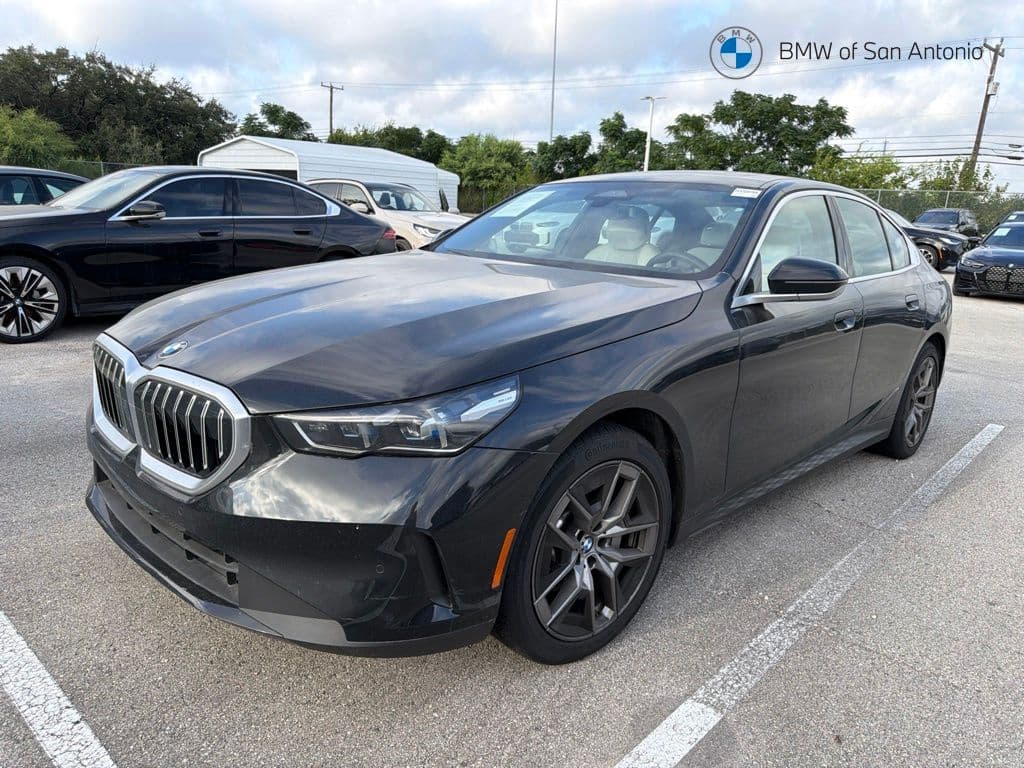 2026 BMW 530i Base — photo 1 of 19
