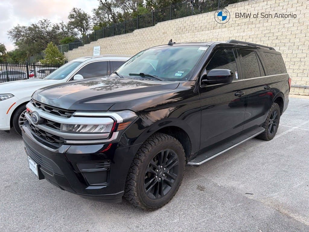 2023 Ford Expedition Max XLT — photo 1 of 5