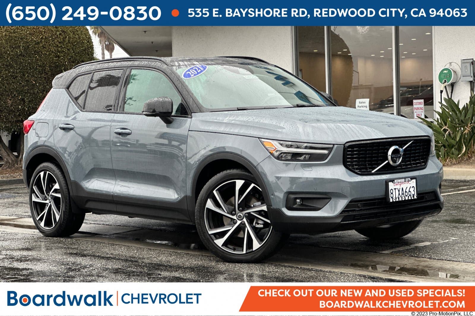 2021 Volvo XC40 R-Design — photo 1 of 29