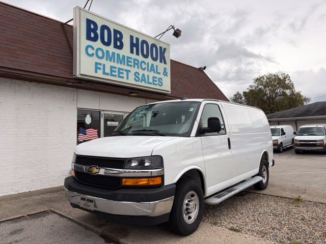 2025 Chevrolet Express Cargo Van Base — photo 1 of 24