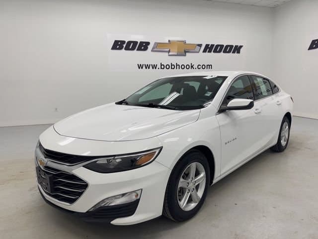 2024 Chevrolet Malibu 1LT — photo 1 of 37