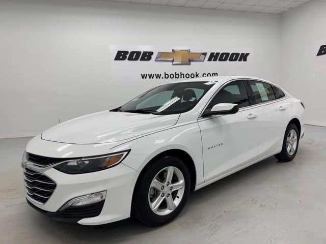2024 Chevrolet Malibu LS — photo 1 of 36