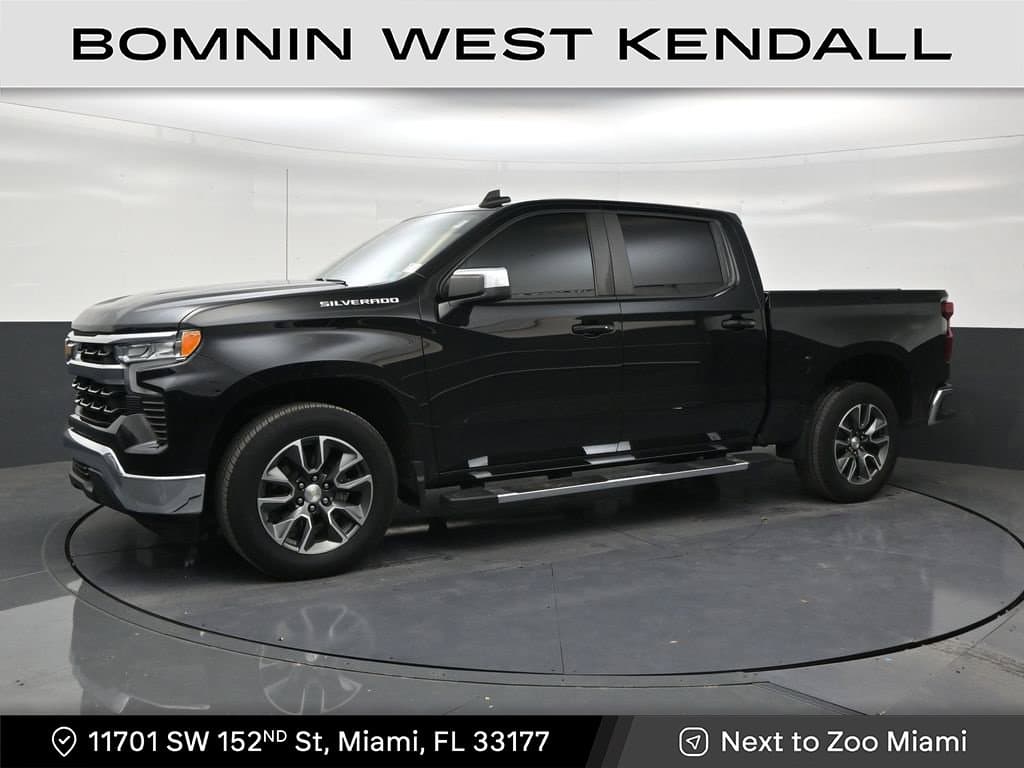 2024 Chevrolet Silverado 1500 LT — photo 1 of 32