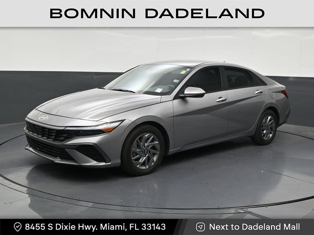 2024 Hyundai Elantra SEL — photo 1 of 36