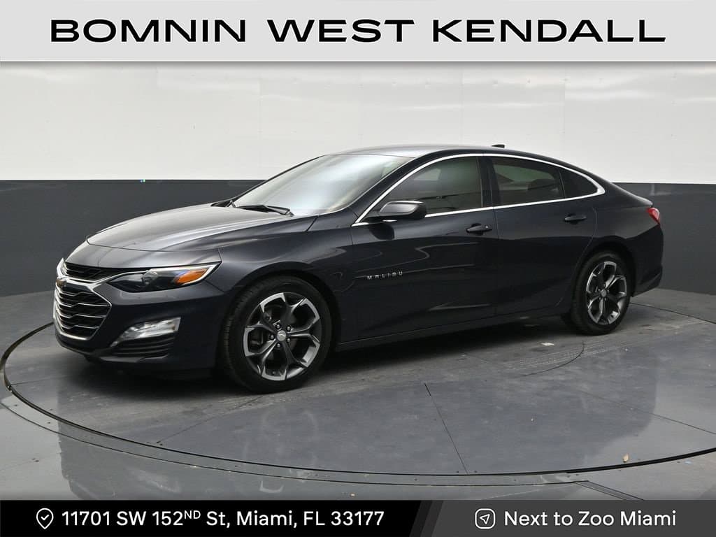 2022 Chevrolet Malibu LT — photo 1 of 33