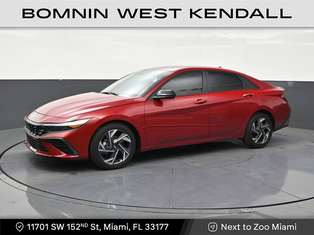 2025 Hyundai Elantra SEL Sport — photo 1 of 33