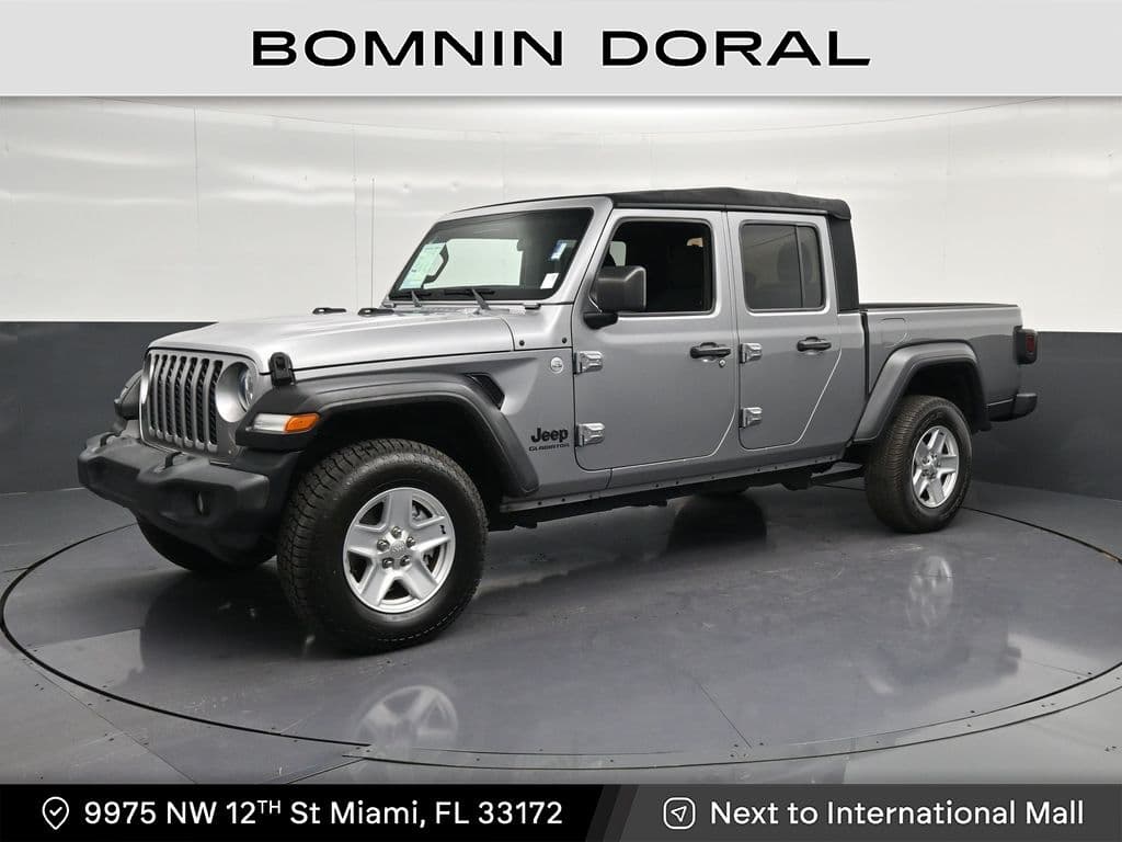 2020 Jeep Gladiator Sport — photo 1 of 37