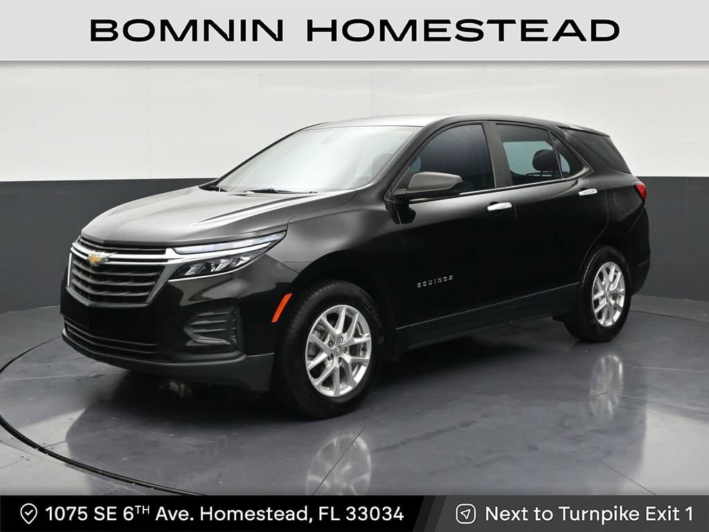 2022 Chevrolet Equinox LS — photo 1 of 27