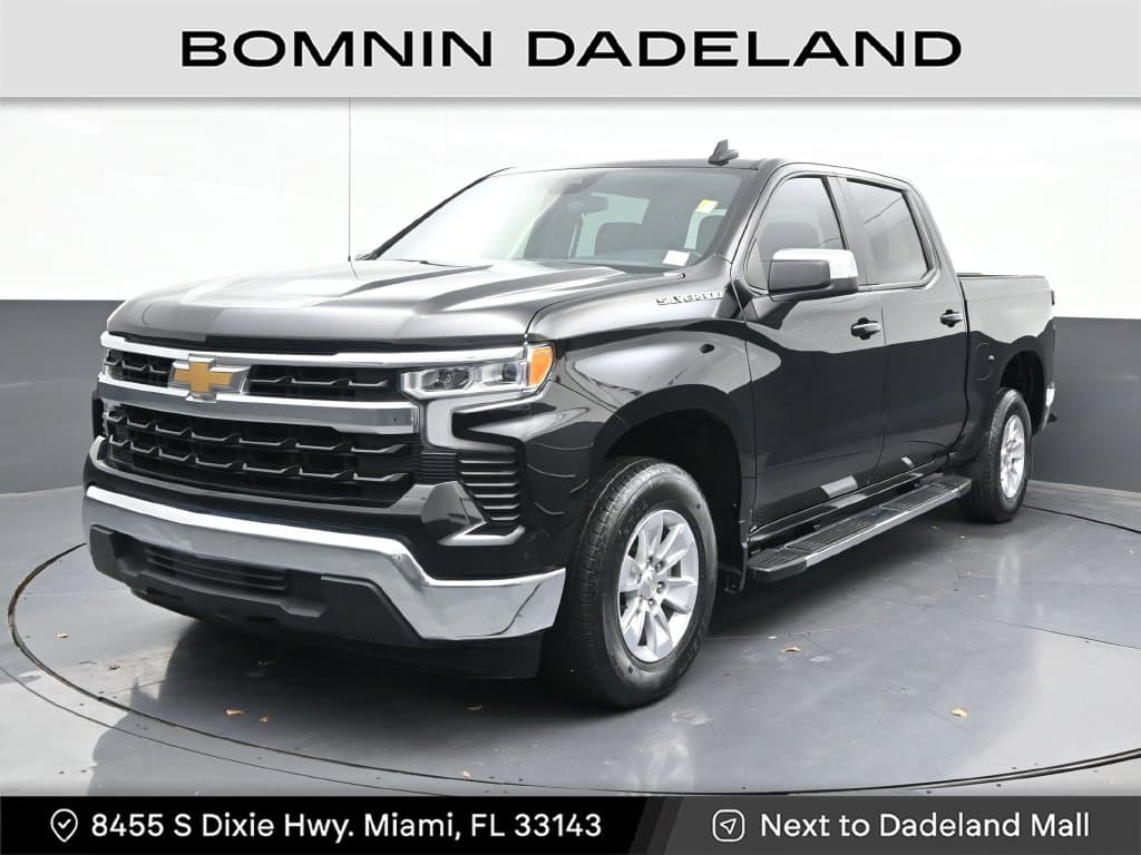 2024 Chevrolet Silverado 1500 LT — photo 1 of 33