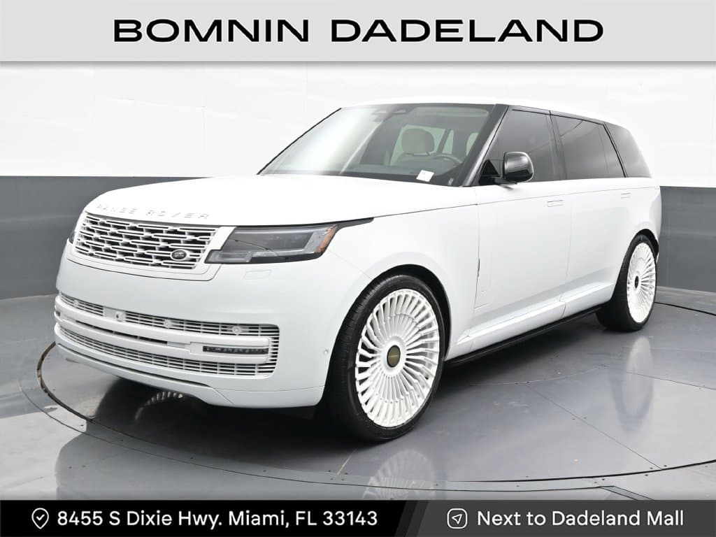 2024 Land Rover Range Rover SE — photo 1 of 36