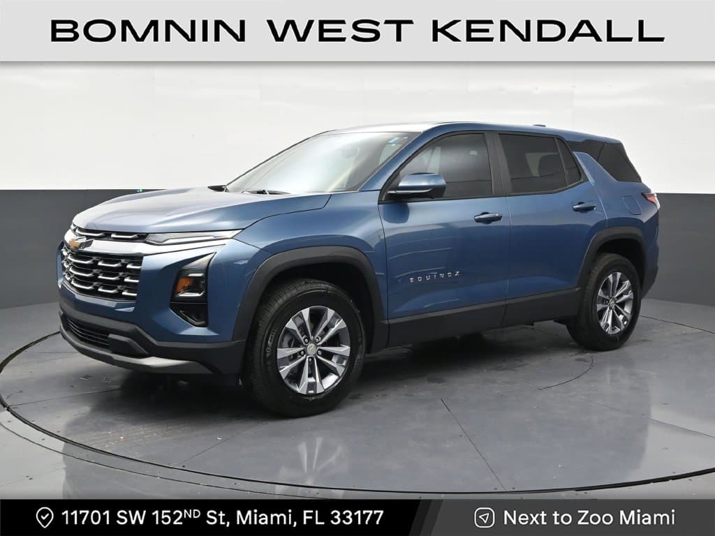 2026 Chevrolet Equinox FWD LT — photo 1 of 32