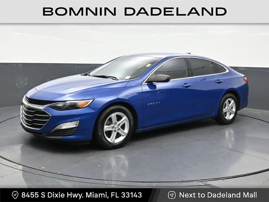 2023 Chevrolet Malibu LS — photo 1 of 35