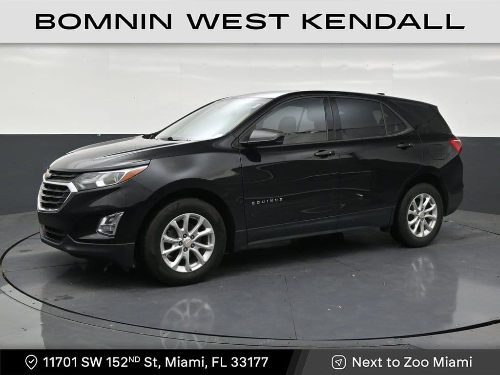 2019 Chevrolet Equinox LS — photo 1 of 32