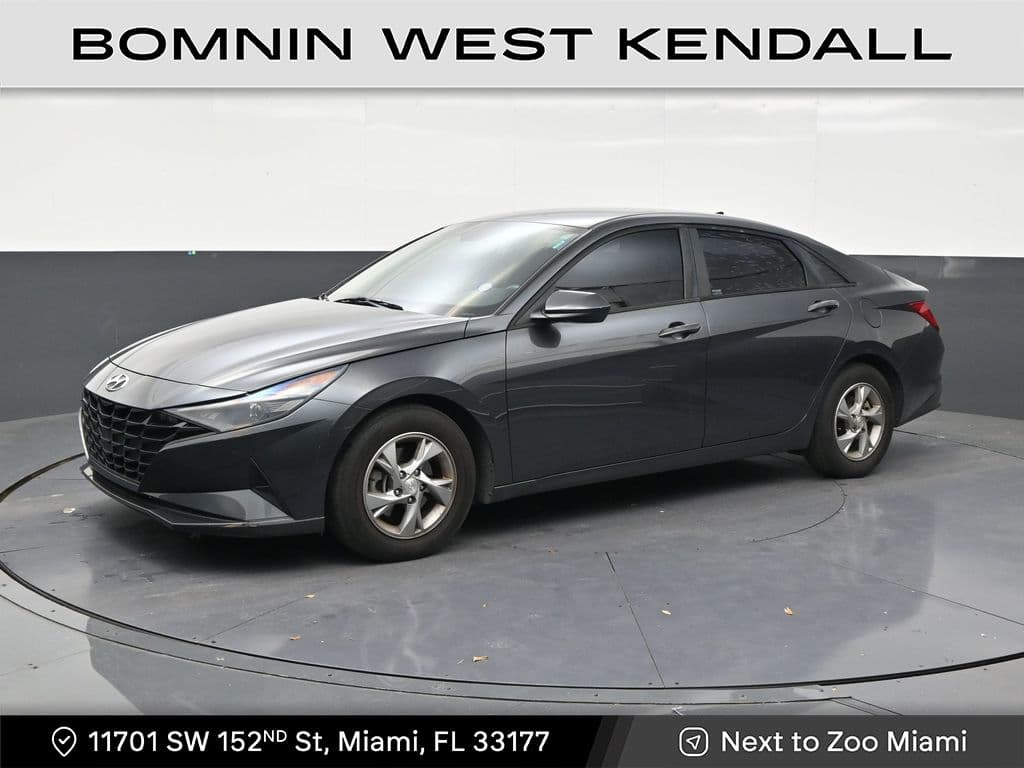 2021 Hyundai Elantra SE — photo 1 of 32
