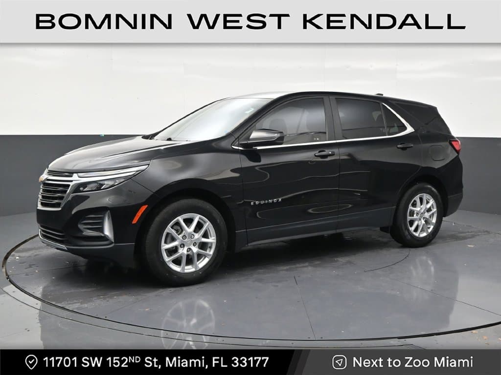 2022 Chevrolet Equinox LT — photo 1 of 32