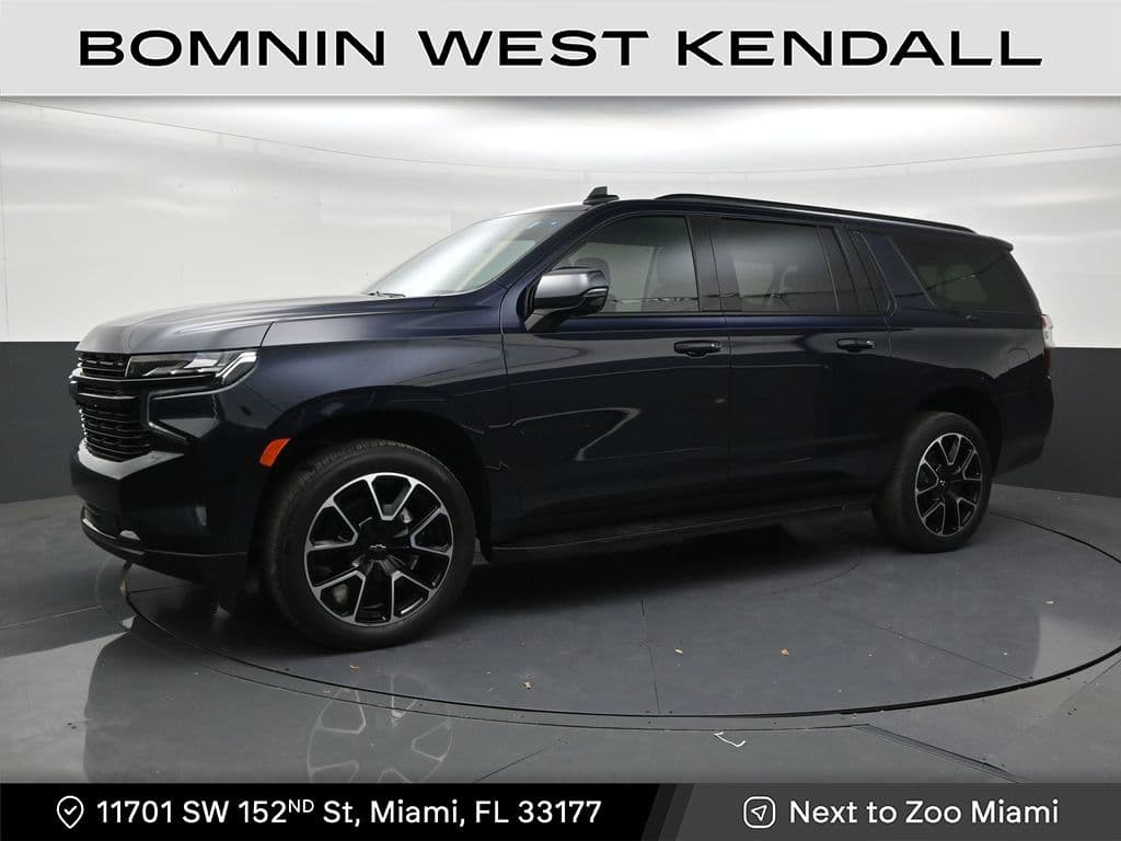 2024 Chevrolet Suburban RST — photo 1 of 33