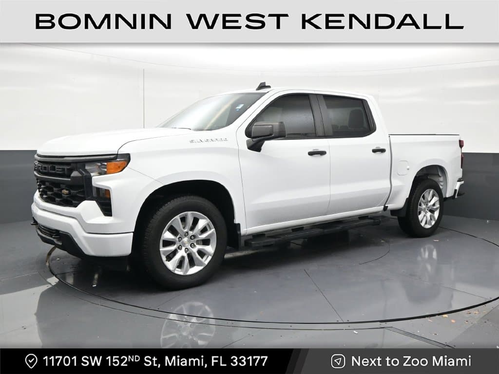 2024 Chevrolet Silverado 1500 Custom — photo 1 of 32