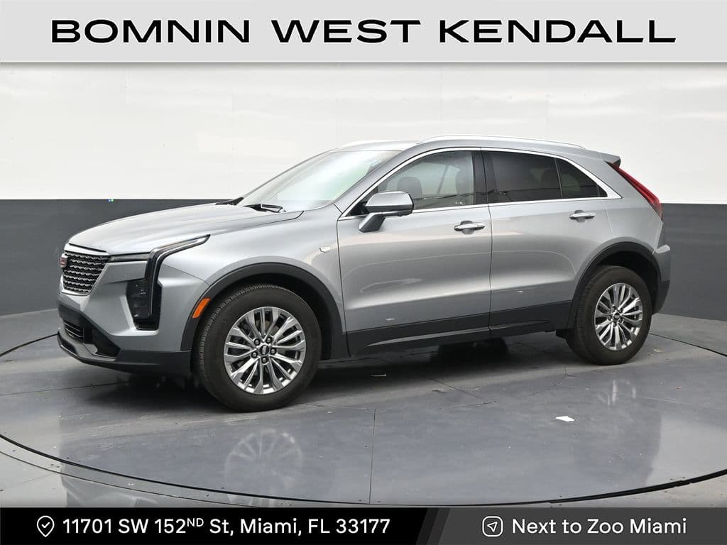 2025 Cadillac XT4 FWD Premium Luxury — photo 1 of 32