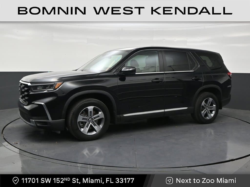 2023 Honda Pilot Base — photo 1 of 33