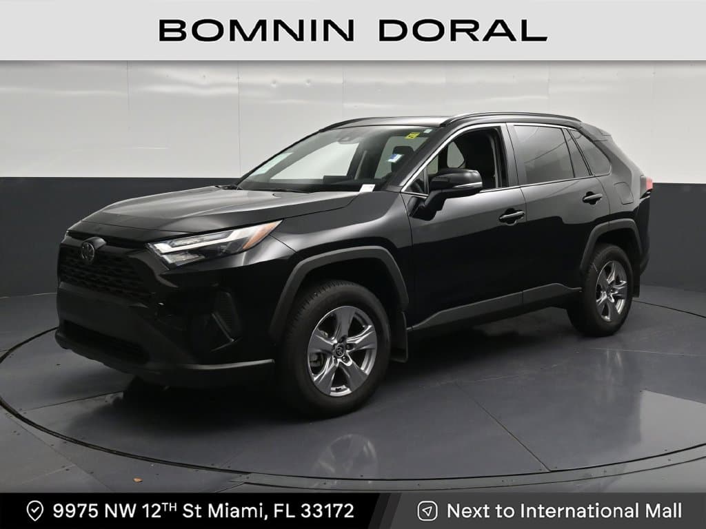 2025 Toyota RAV4 XLE — photo 1 of 37