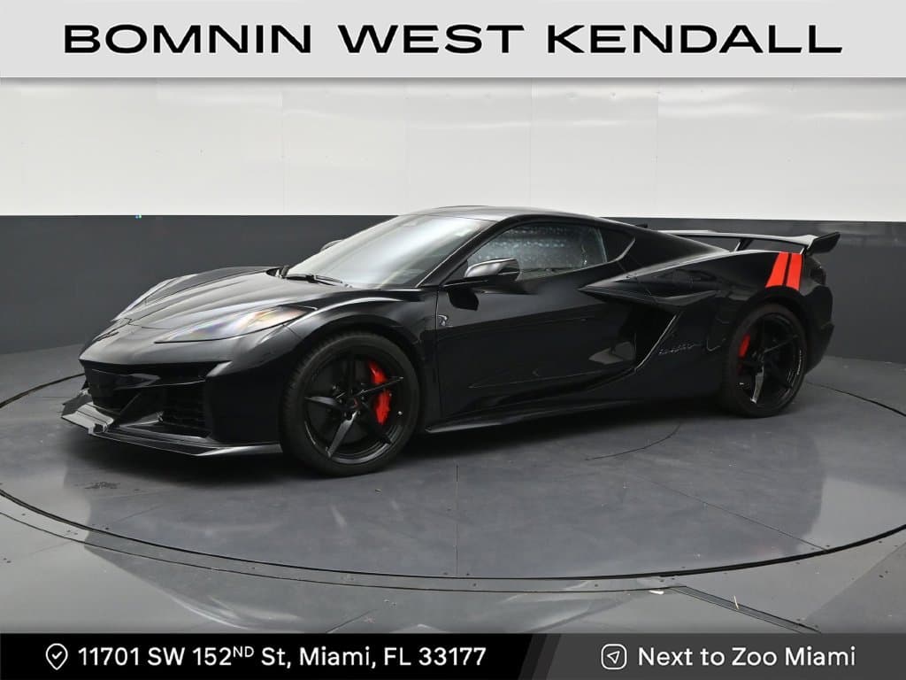 2027 Chevrolet Corvette Base — photo 1 of 32