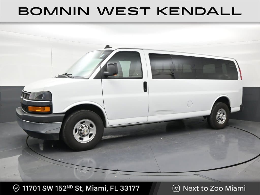 2022 Chevrolet Express Passenger LS — photo 1 of 31