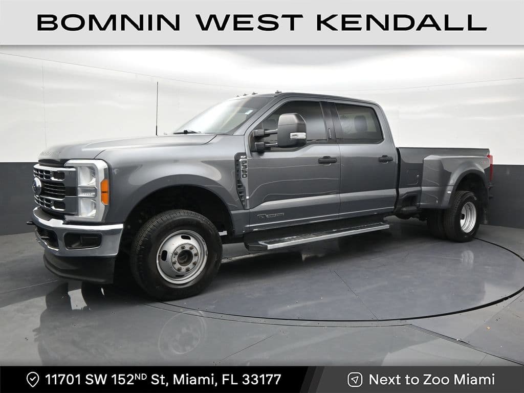 2023 Ford Super Duty F-350 DRW XLT — photo 1 of 32
