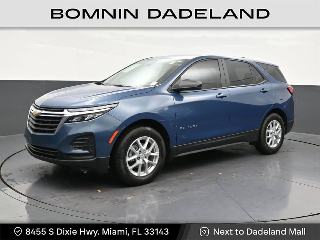 2024 Chevrolet Equinox LS — photo 1 of 39